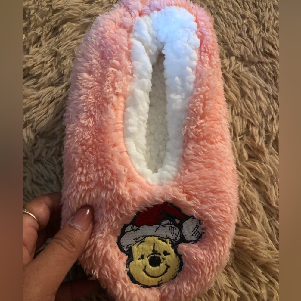 Disney Winnie the Pooh Christmas slippers